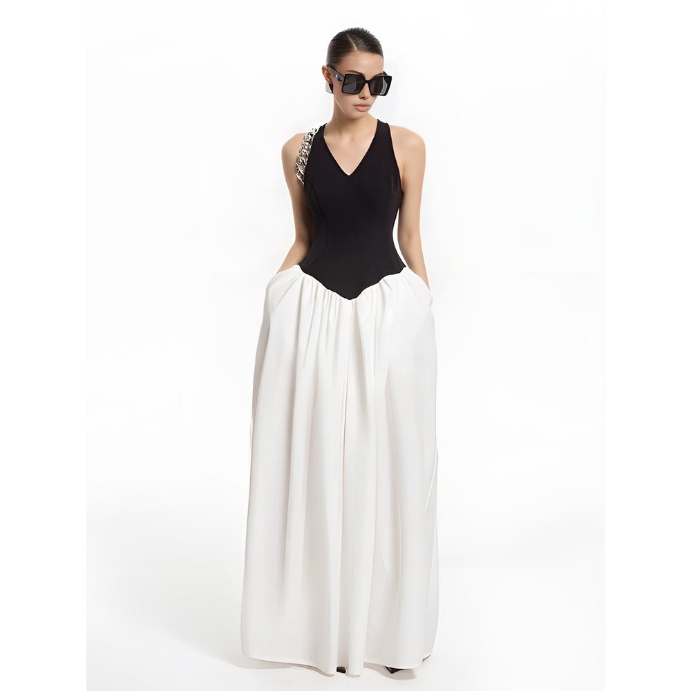 Commense Black & White Maxi Dress‎ V Neck Sleeveless Evening Party Gown Size S
